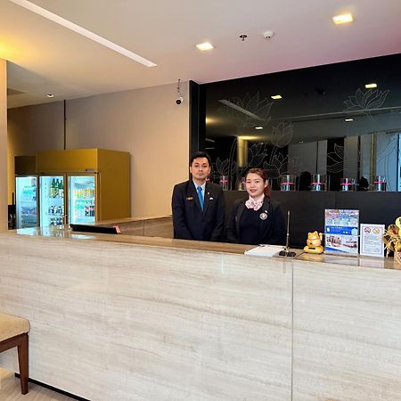 Civic Horizon Hotel & Residence Bangkok Exterior photo