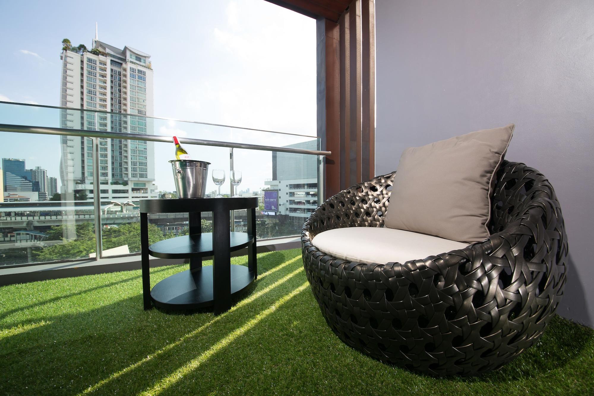 Civic Horizon Hotel & Residence Bangkok Exterior photo