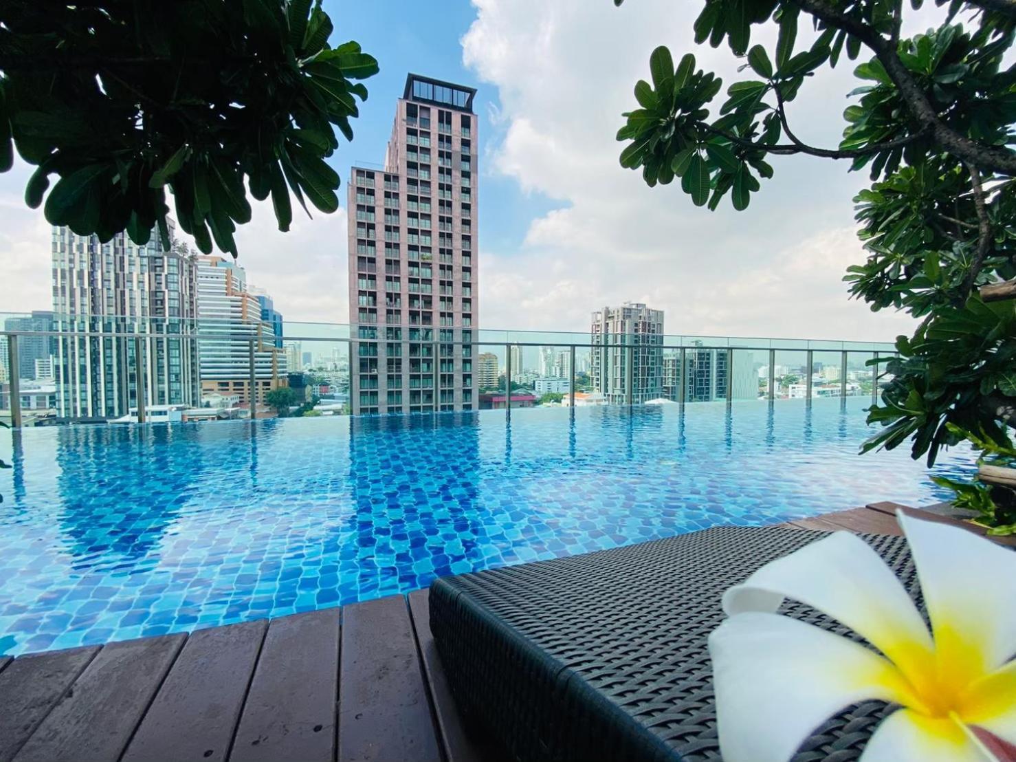 Civic Horizon Hotel & Residence Bangkok Exterior photo
