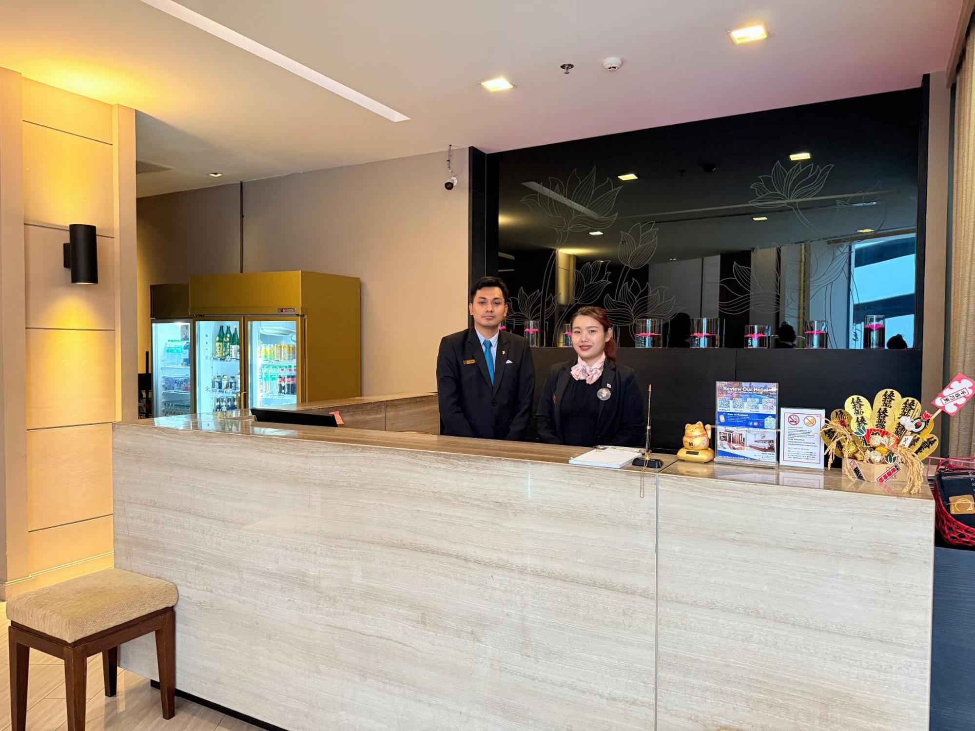 Civic Horizon Hotel & Residence Bangkok Exterior photo